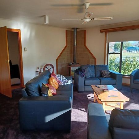 Mole Creek The Tigers Lair Accomadationヴィラ エクステリア 写真